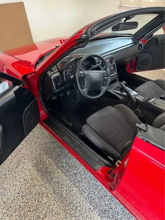 1990 Mazda NA MX-5 Miata - Image 13 of 17