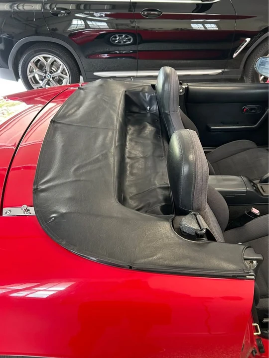 1990 Mazda NA MX-5 Miata - Image 14 of 17