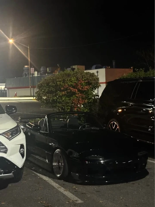 1990 Mazda NA MX-5 Miata - Image 2 of 5