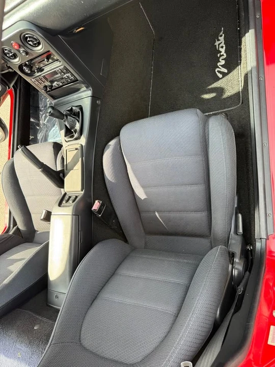 1990 Mazda NA MX-5 Miata - Image 10 of 15