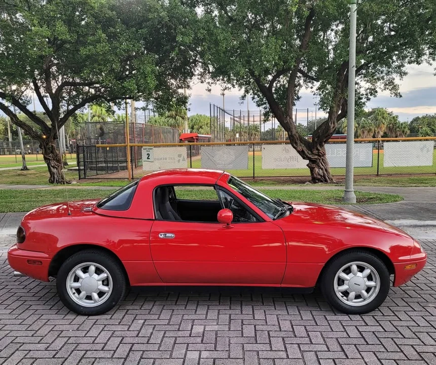 1990 Mazda NA MX-5 Miata - Image 6 of 16