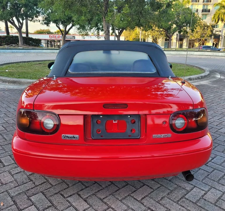 1990 Mazda NA MX-5 Miata - Image 9 of 16