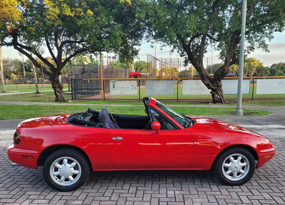 1990 Mazda NA MX-5 Miata - Image 2 of 16