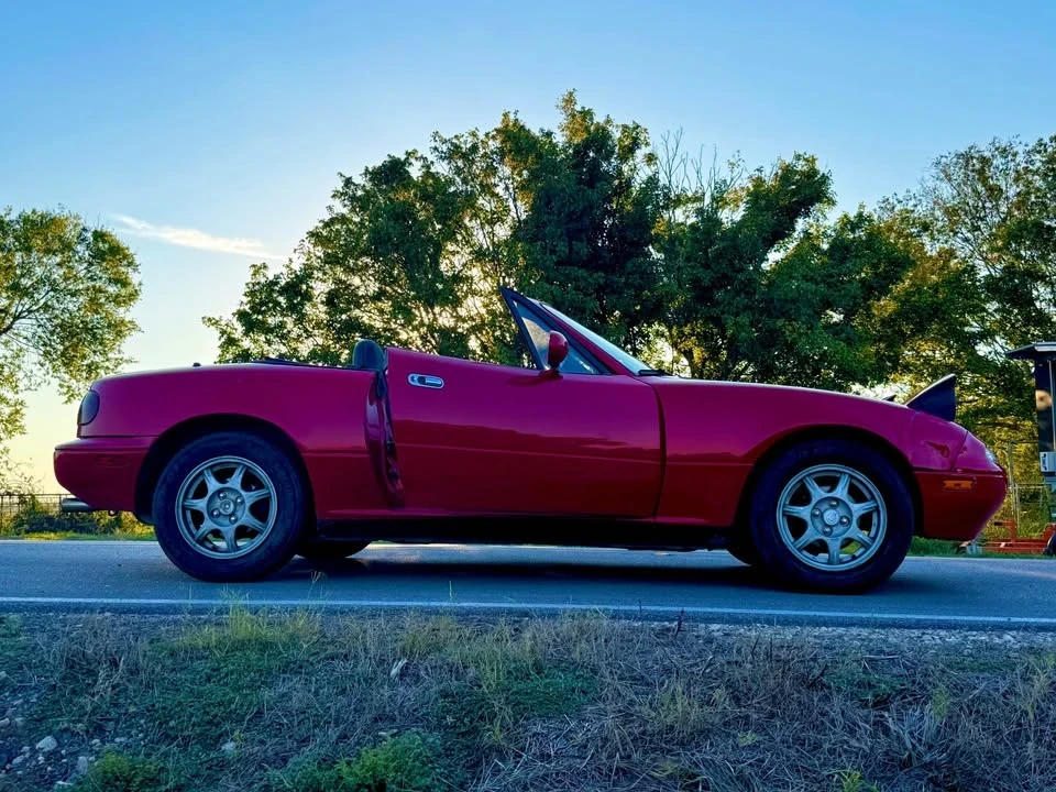 1990 Mazda NA MX-5 Miata - Image 5 of 7