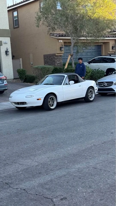 1990 Mazda NA MX-5 Miata - Image 2 of 2