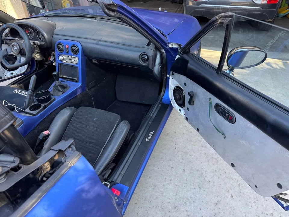 1990 Mazda NA MX-5 Miata - Image 11 of 15