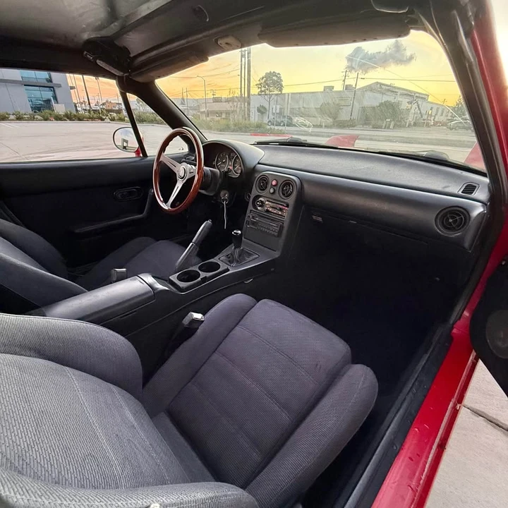 1990 Mazda NA MX-5 Miata - Image 13 of 20