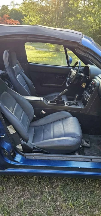 1990 Mazda NA MX-5 Miata - Image 7 of 11