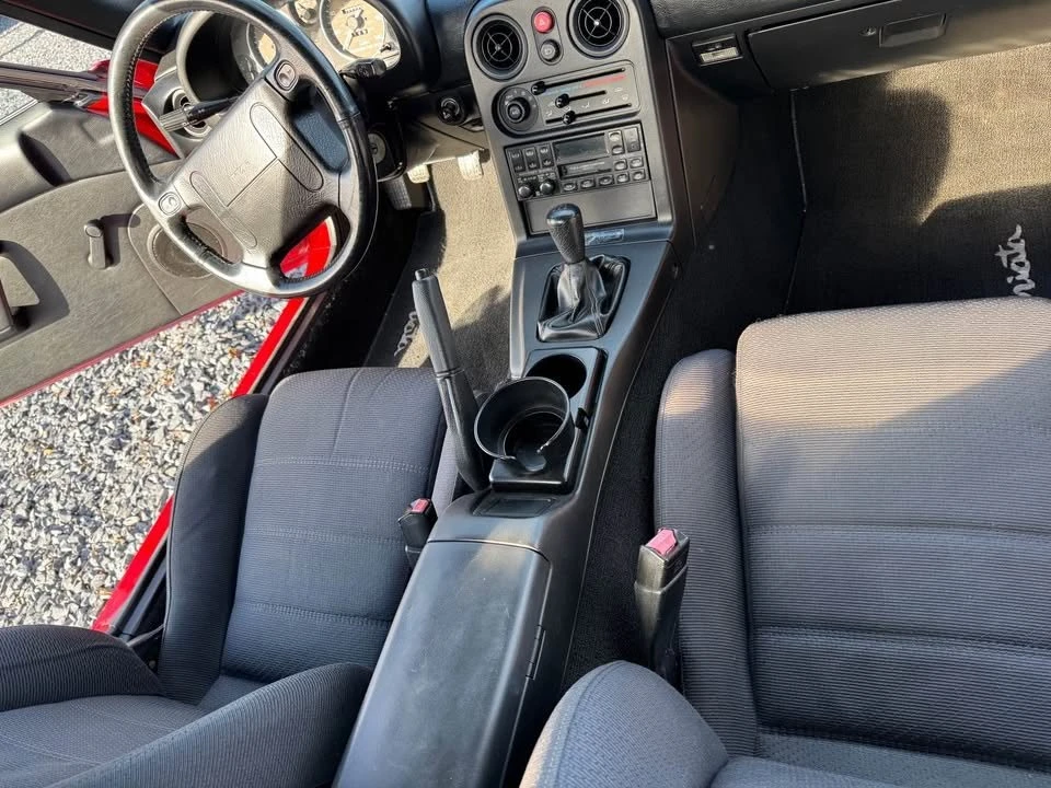 1990 Mazda NA MX-5 Miata - Image 13 of 18
