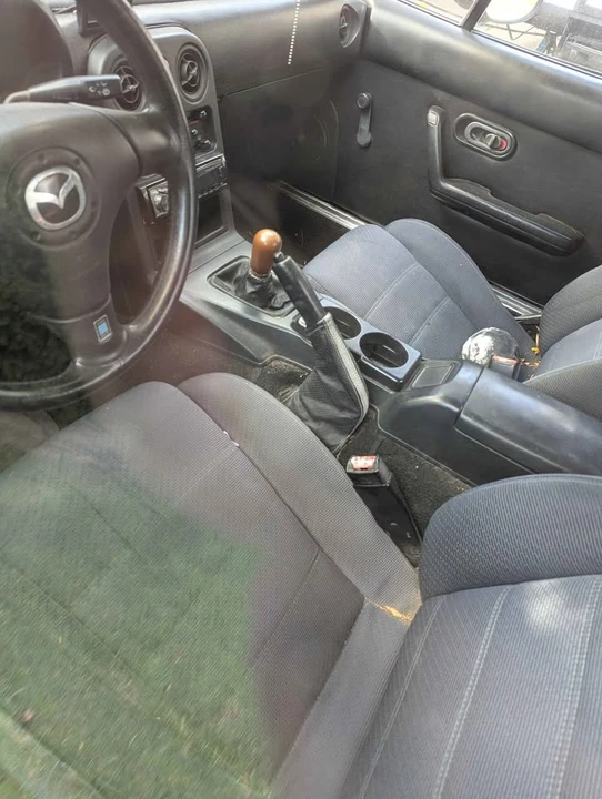 1990 Mazda NA MX-5 Miata - Image 6 of 6