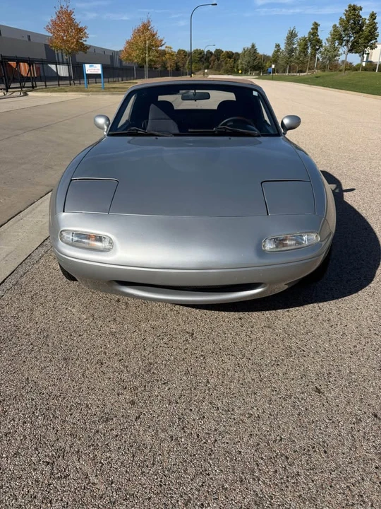 1990 Mazda NA MX-5 Miata - Image 5 of 11