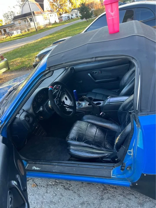 1990 Mazda NA MX-5 Miata - Image 6 of 8