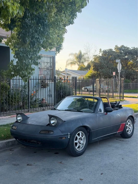 1990 Mazda NA MX-5 Miata - Image 6 of 12