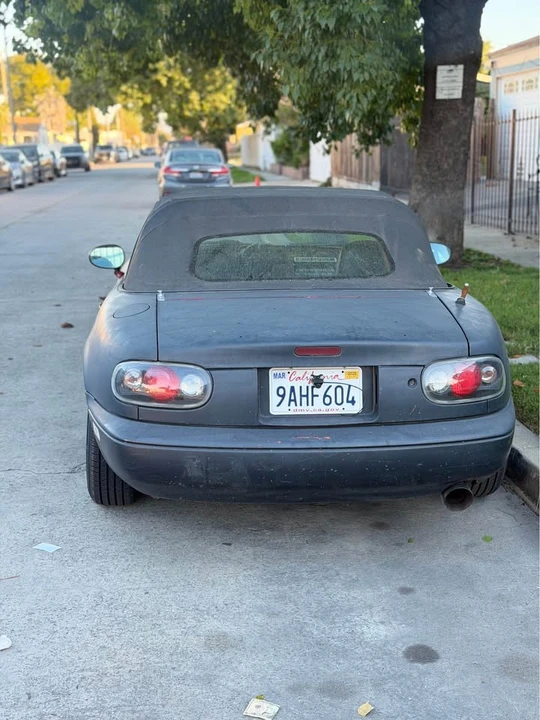 1990 Mazda NA MX-5 Miata - Image 5 of 12