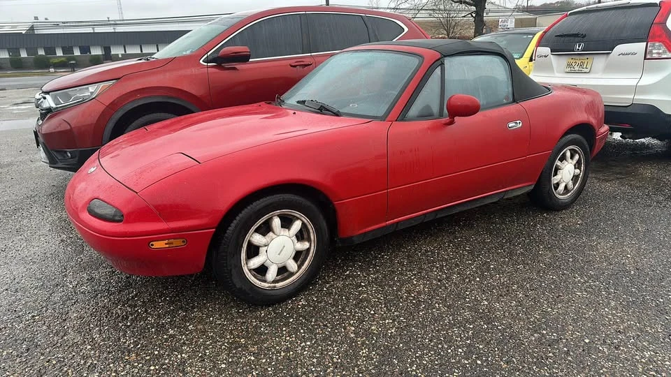 1990 Mazda NA MX-5 Miata - Image 5 of 5