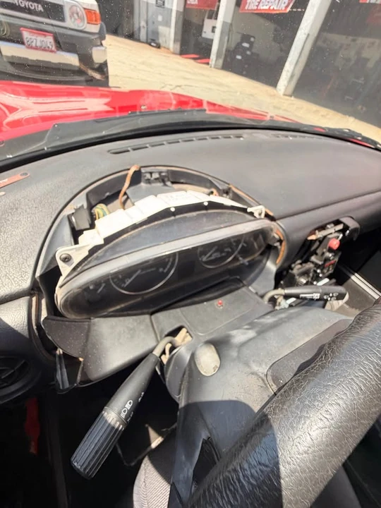 1990 Mazda NA MX-5 Miata - Image 14 of 16