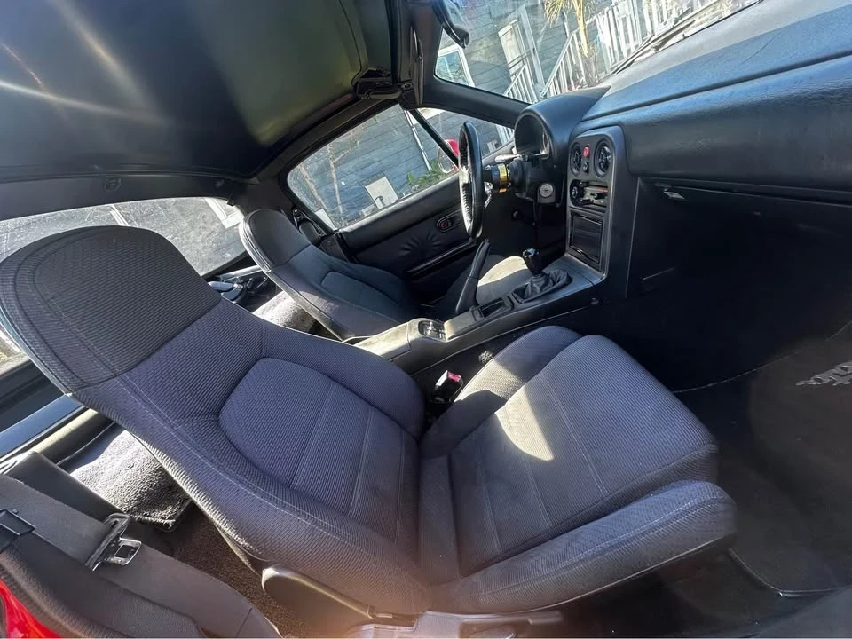 1990 Mazda NA MX-5 Miata - Image 9 of 16
