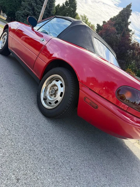1990 Mazda NA MX-5 Miata - Image 6 of 9