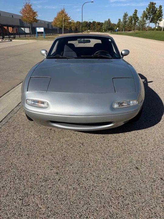 1990 Mazda NA MX-5 Miata - Image 5 of 10