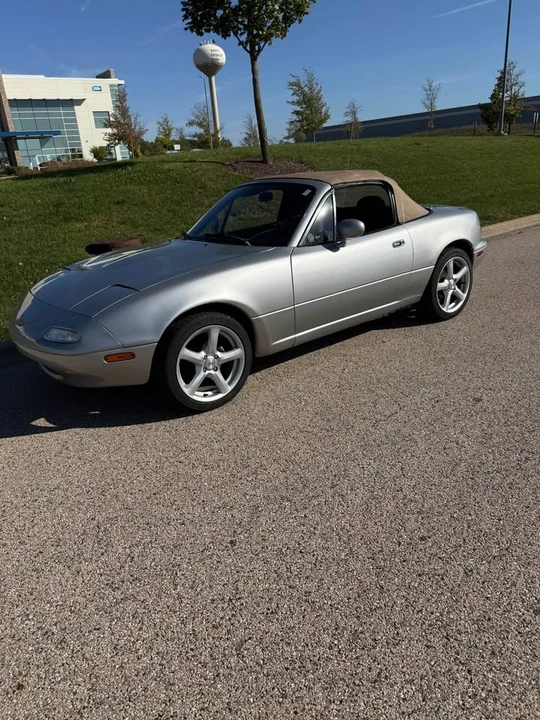 1990 Mazda NA MX-5 Miata - Image 4 of 10