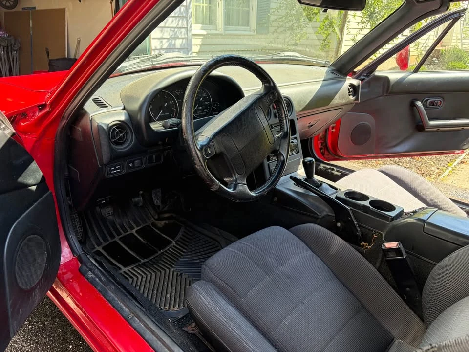 1990 Mazda NA MX-5 Miata - Image 8 of 11