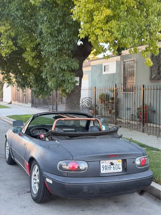 1990 Mazda NA MX-5 Miata - Image 9 of 13