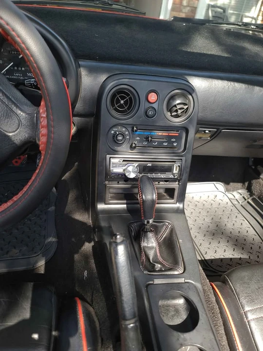 1990 Mazda NA MX-5 Miata - Image 4 of 8