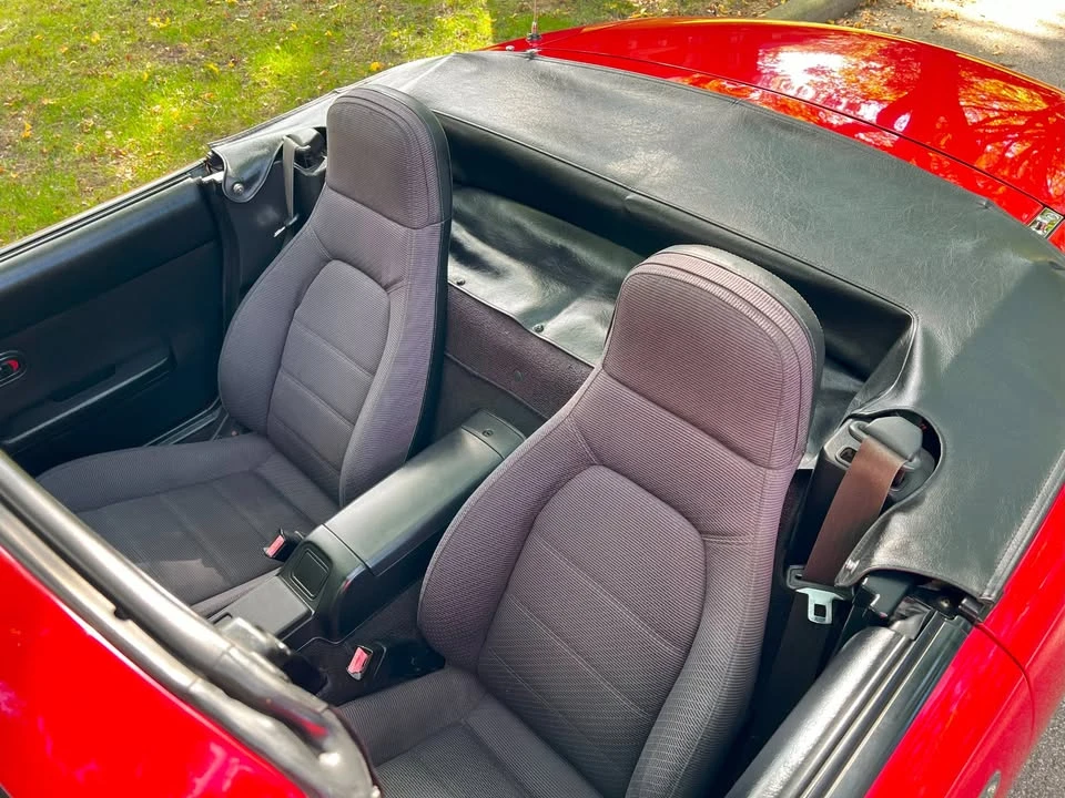1990 Mazda NA MX-5 Miata - Image 17 of 19