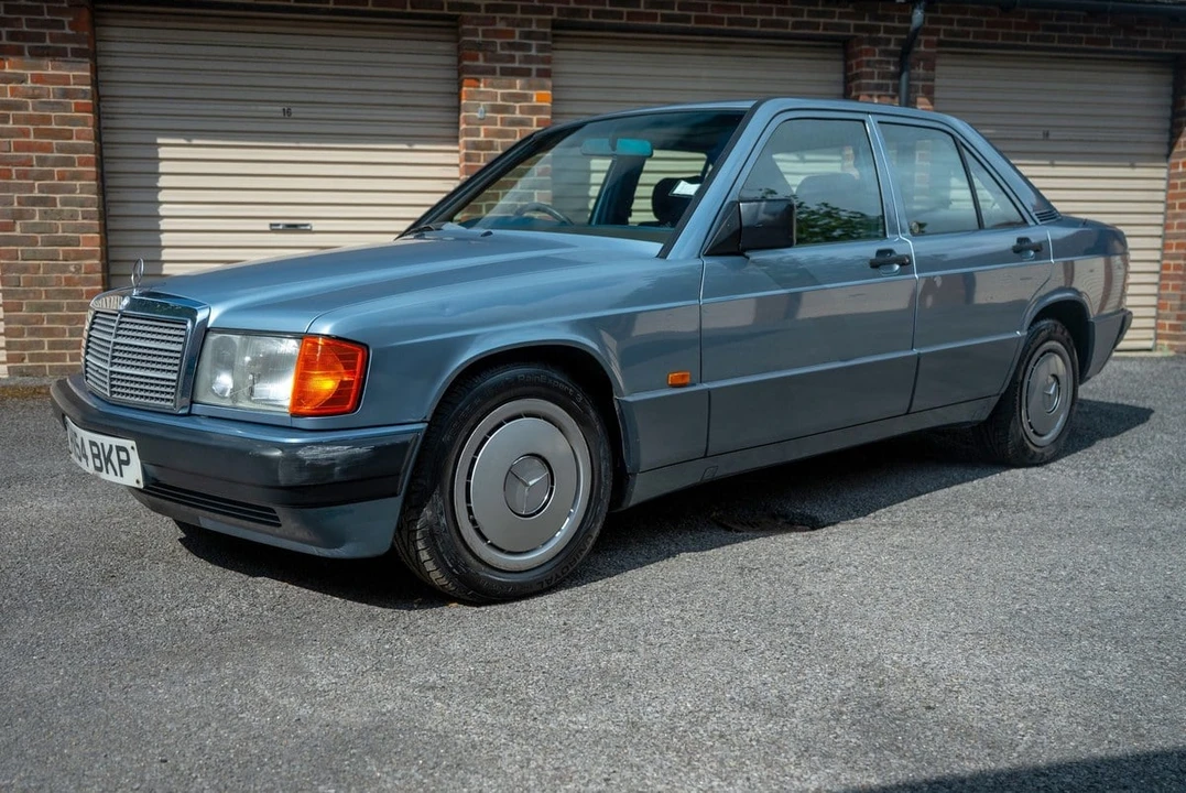 1990 Mercedes-Benz 190E - Image 16 of 30