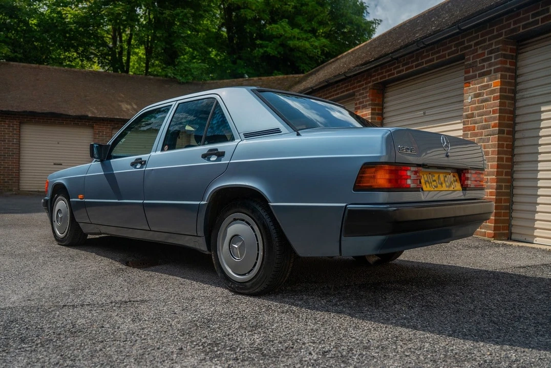 1990 Mercedes-Benz 190E - Image 17 of 30