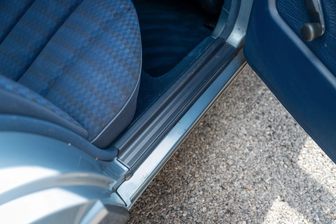 1990 Mercedes-Benz 190E - Image 27 of 30