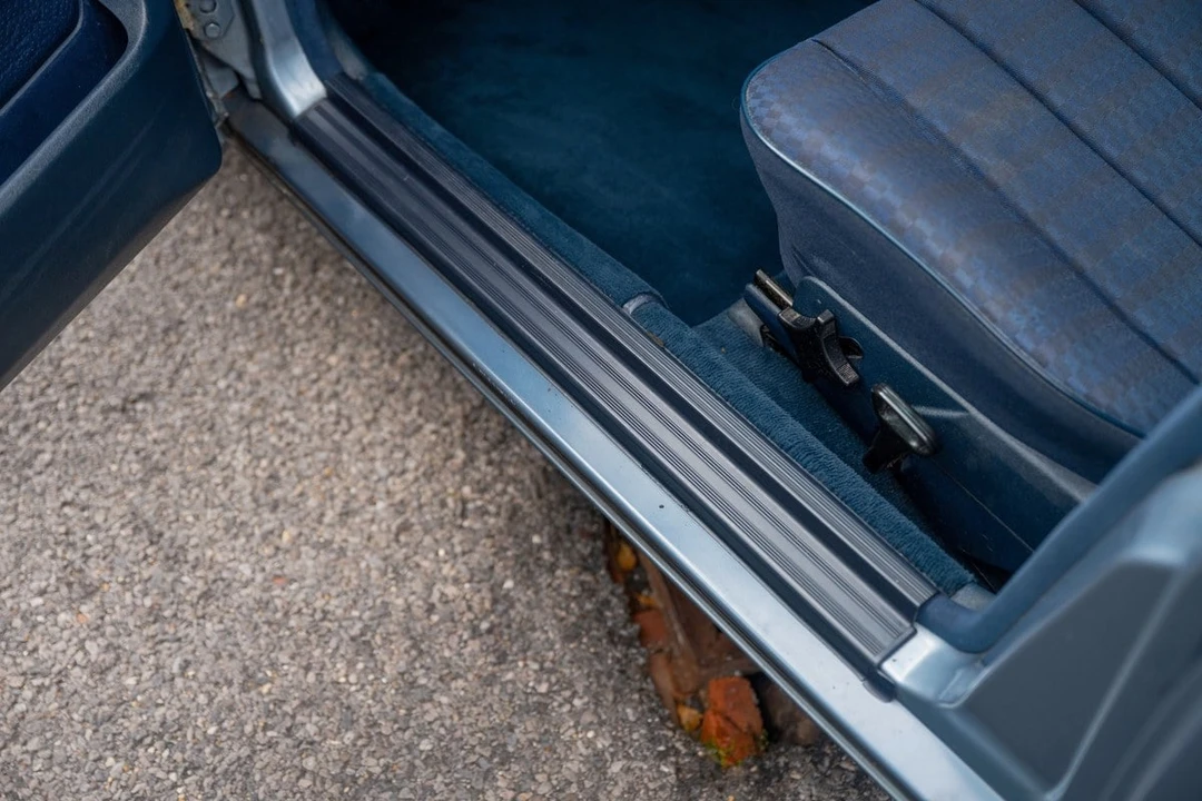1990 Mercedes-Benz 190E - Image 29 of 30