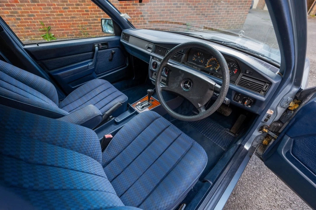 1990 Mercedes-Benz 190E - Image 3 of 30