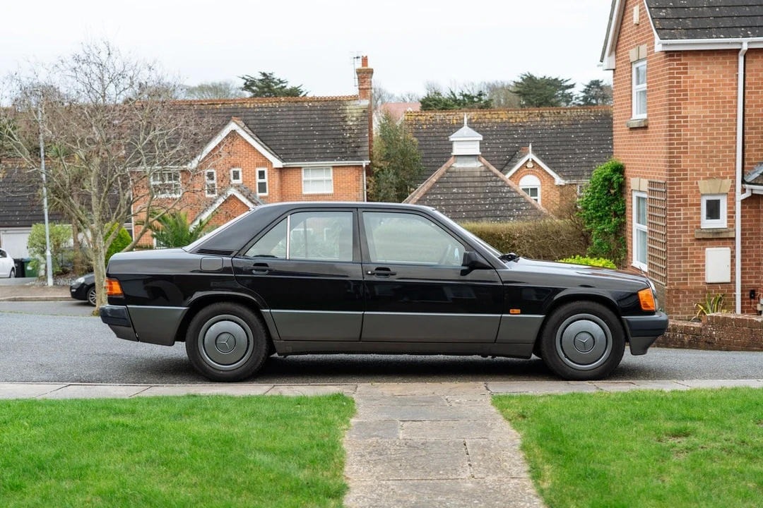 1990 Mercedes-Benz 190E - Image 4 of 30