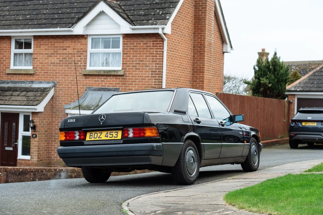 1990 Mercedes-Benz 190E - Image 21 of 30