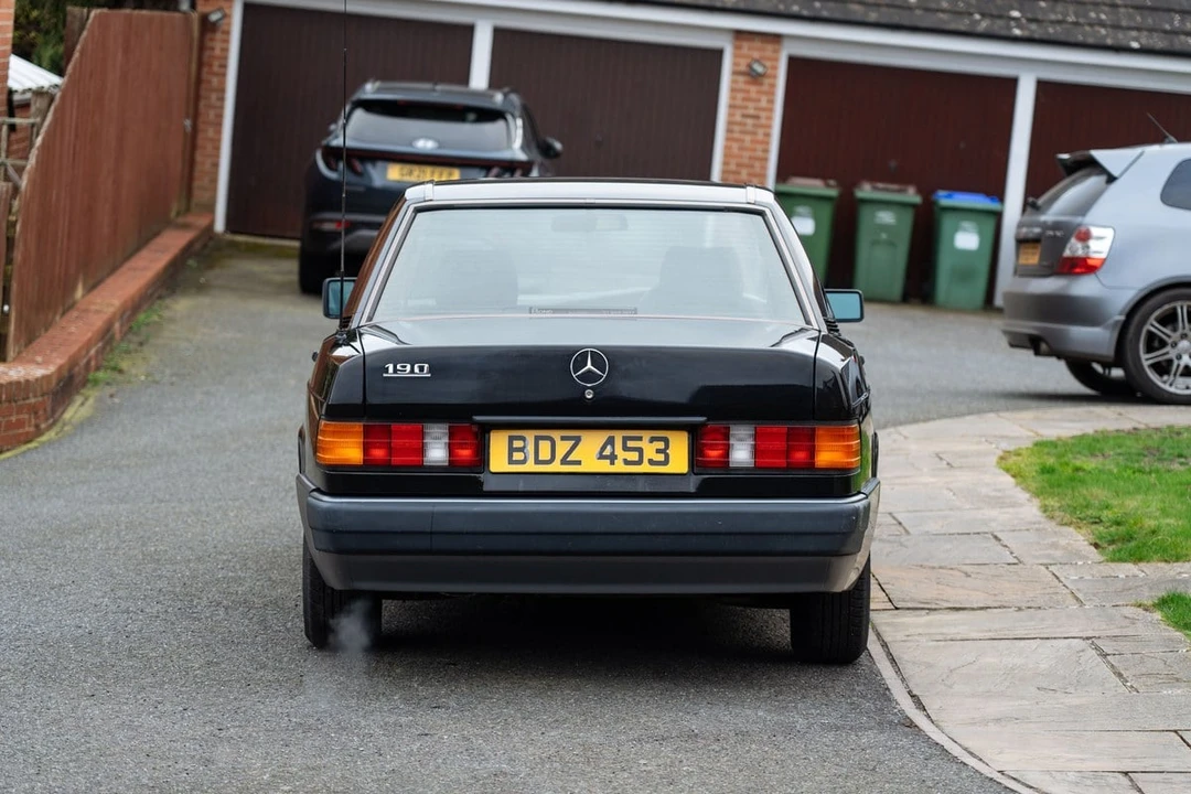 1990 Mercedes-Benz 190E - Image 22 of 30