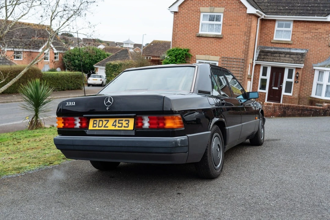 1990 Mercedes-Benz 190E - Image 26 of 30