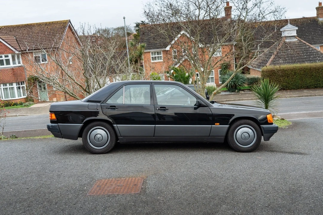 1990 Mercedes-Benz 190E - Image 28 of 30