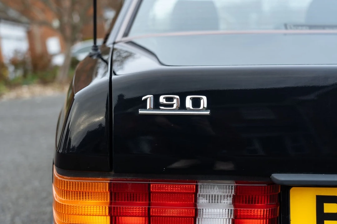1990 Mercedes-Benz 190E - Image 3 of 30