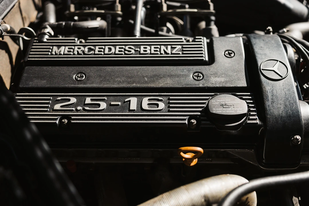 1990 Mercedes-Benz 190E 2.5-16 Evolution II - Image 27 of 31