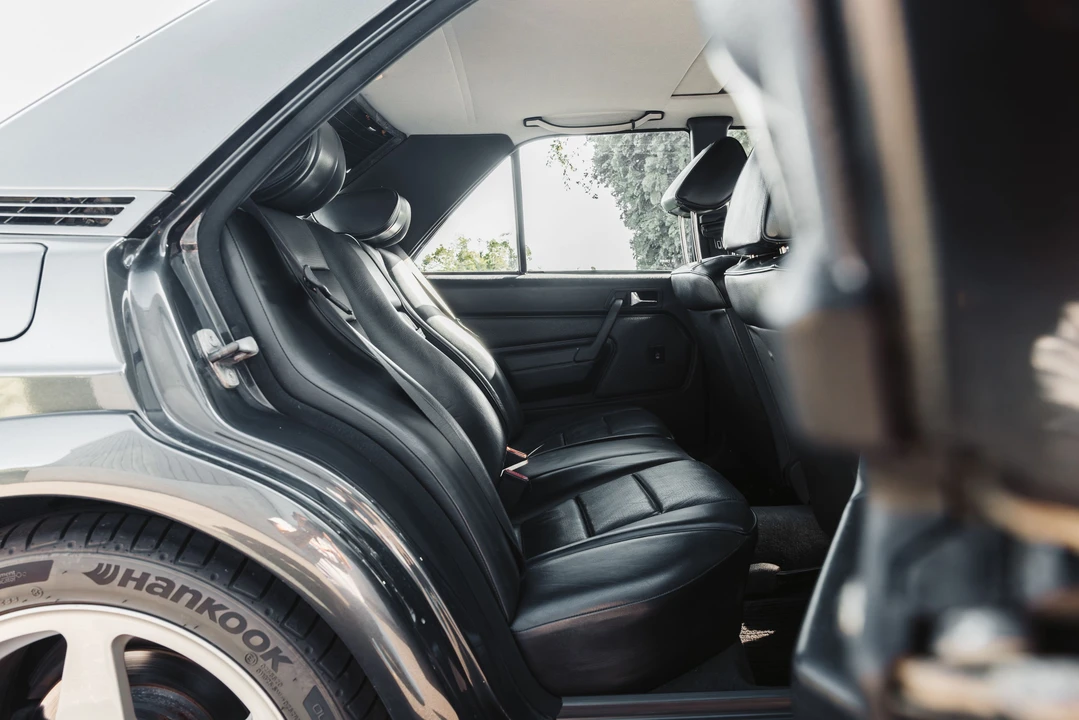 1990 Mercedes-Benz 190E 2.5-16 Evolution II - Image 12 of 31