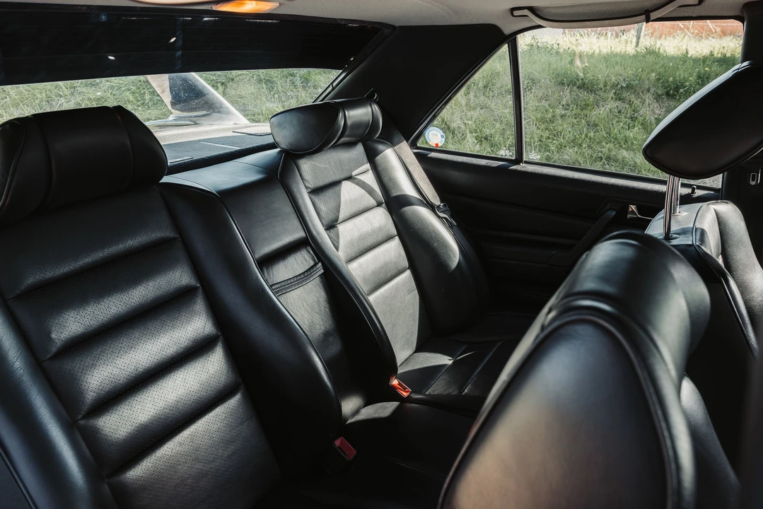 1990 Mercedes-Benz 190E 2.5-16 Evolution II - Image 13 of 31