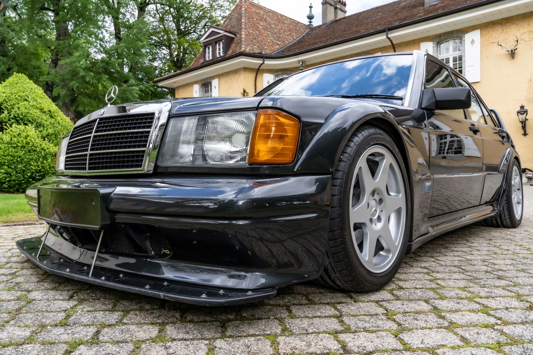 1990 Mercedes-Benz 190E 2.5-16 Evolution II - Image 27 of 31