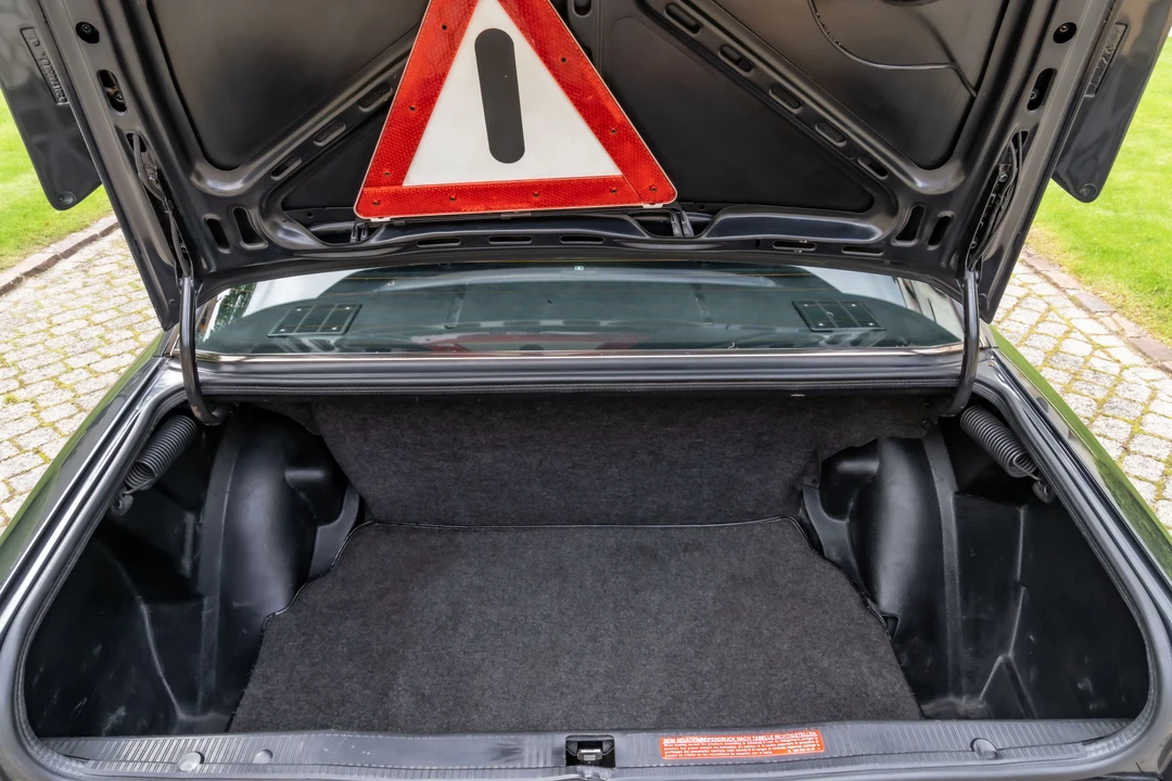 1990 Mercedes-Benz 190E 2.5-16 Evolution II - Image 19 of 31