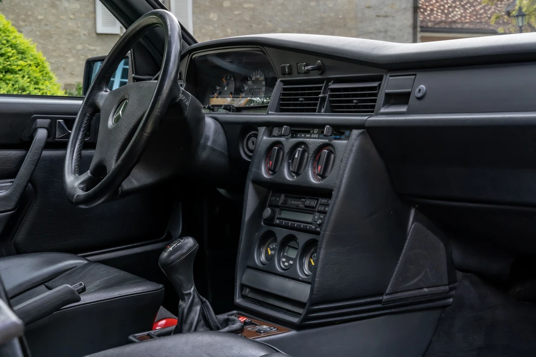 1990 Mercedes-Benz 190E 2.5-16 Evolution II - Image 12 of 31