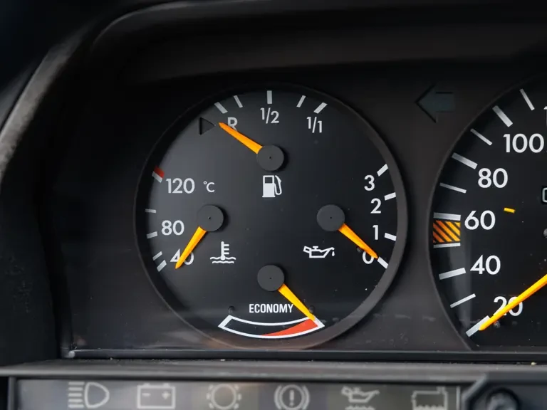 1990 Mercedes-Benz 190E 2.5-16 Evolution II - Image 20 of 31