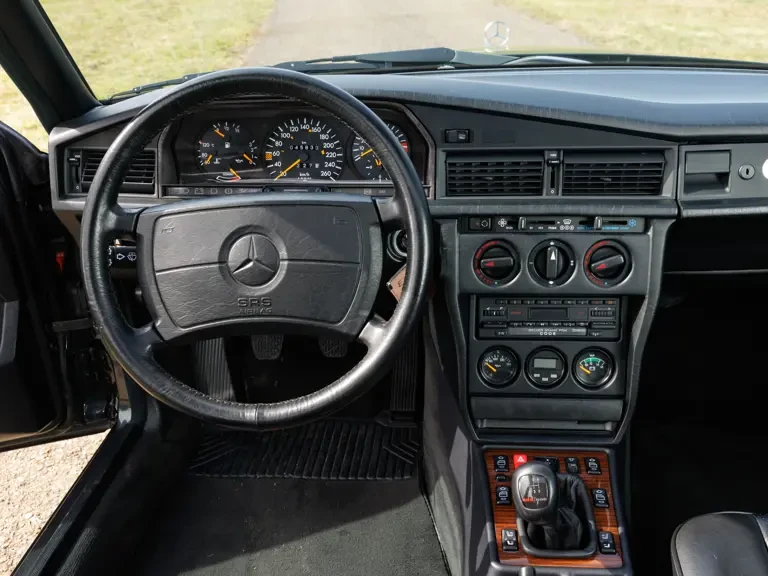 1990 Mercedes-Benz 190E 2.5-16 Evolution II - Image 28 of 31
