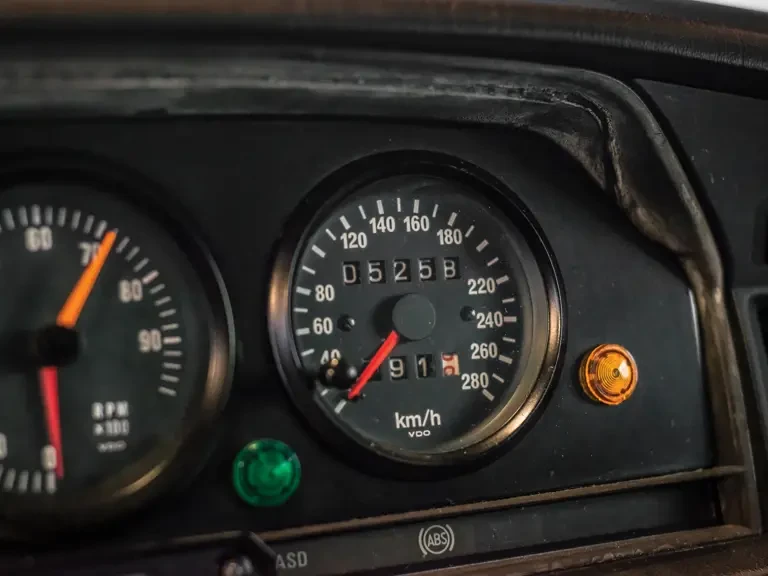 1990 Mercedes-Benz 190E 2.5-16 Evolution II - Image 11 of 12