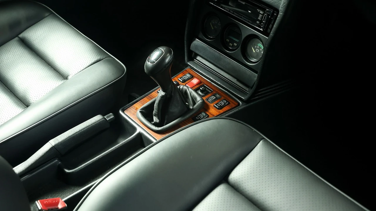 1990 Mercedes-Benz 190E 2.5-16 Evolution II - Image 2 of 31