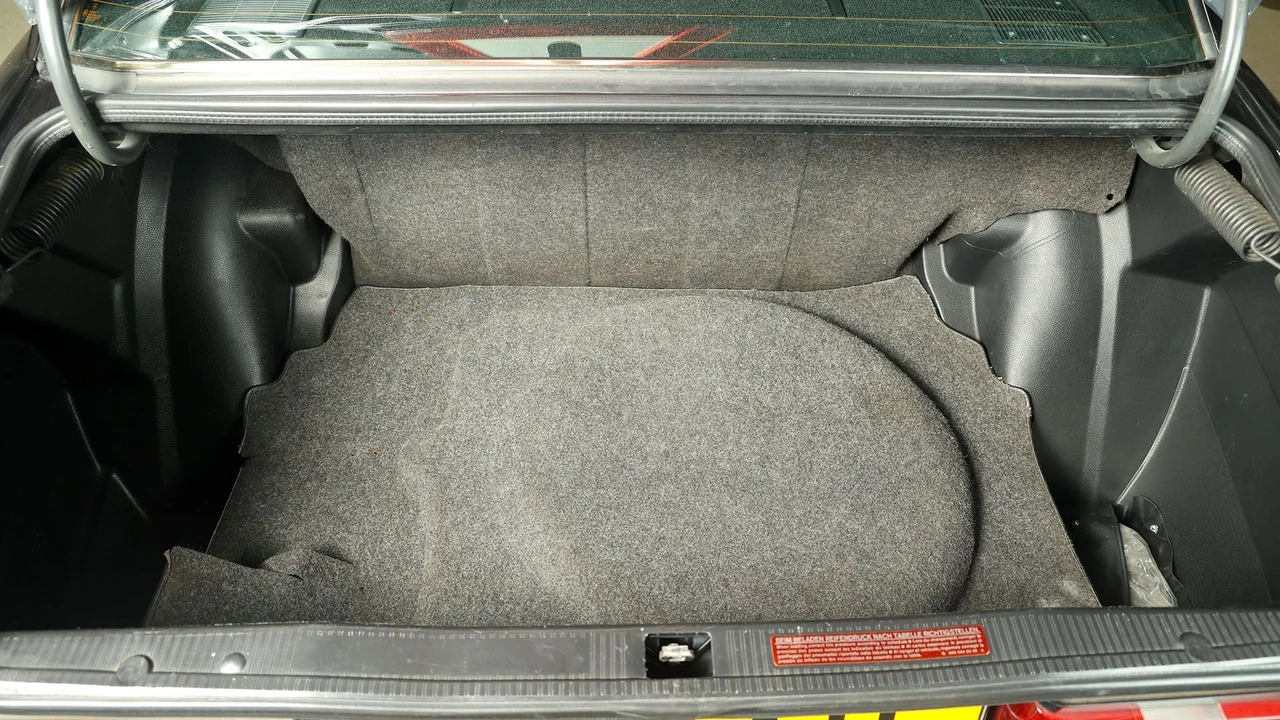 1990 Mercedes-Benz 190E 2.5-16 Evolution II - Image 12 of 31